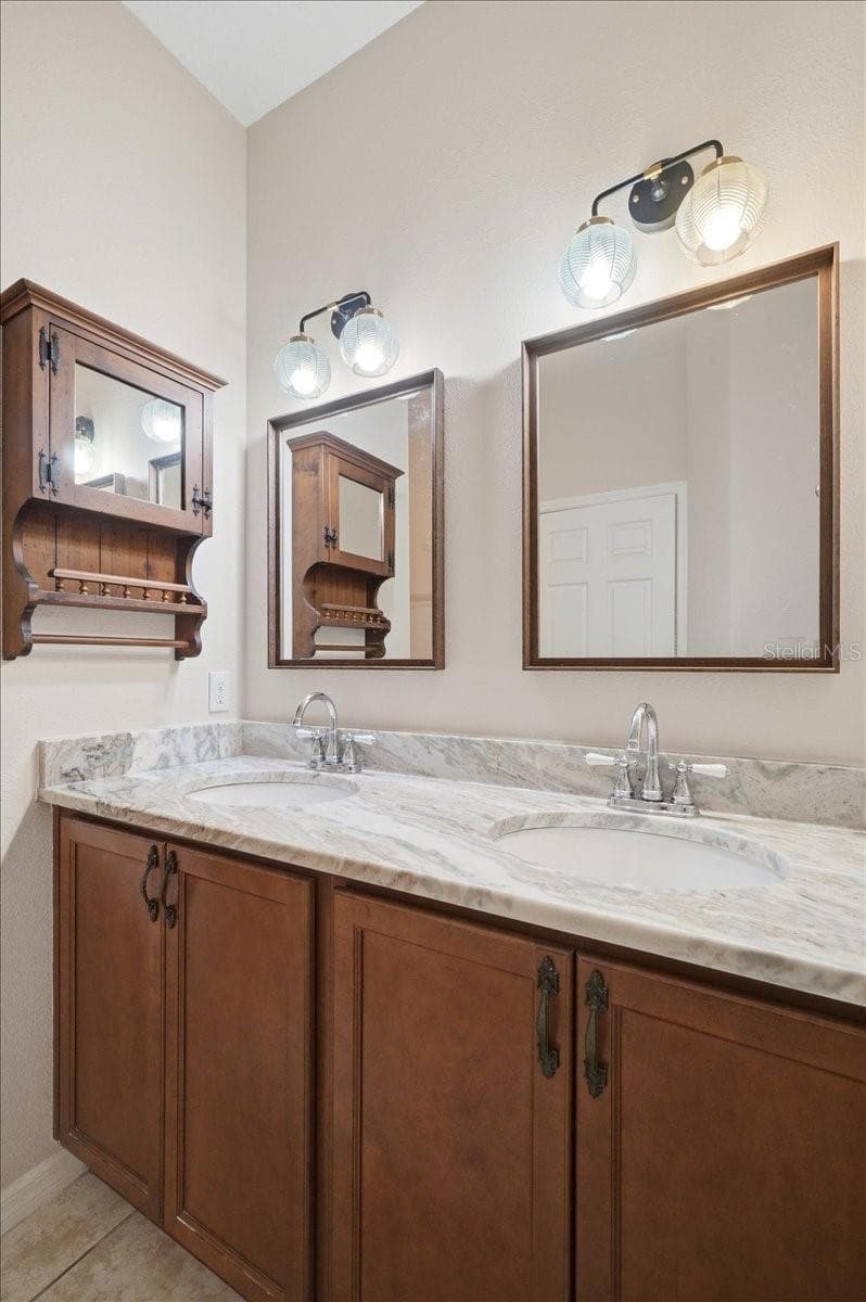 640 GRAND CANAL DRIVE — photo 29 of 54