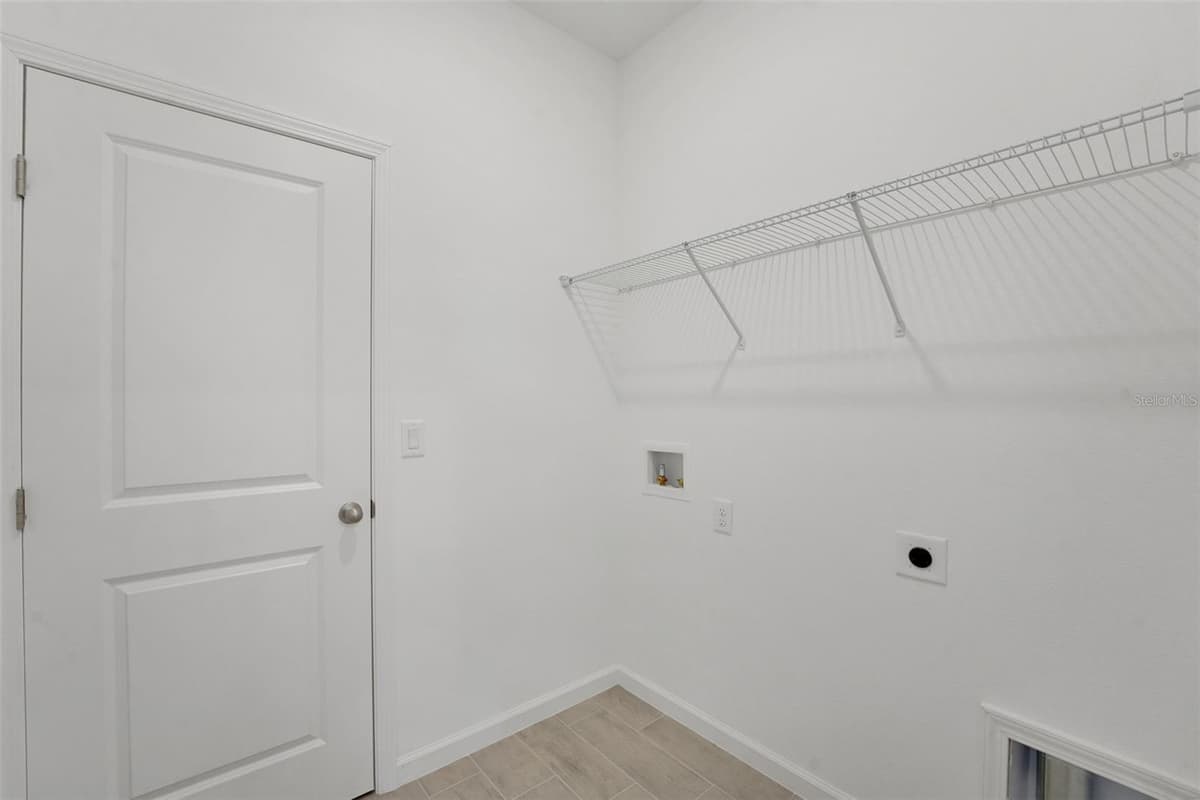 1040 LUKE AVENUE — photo 27 of 31