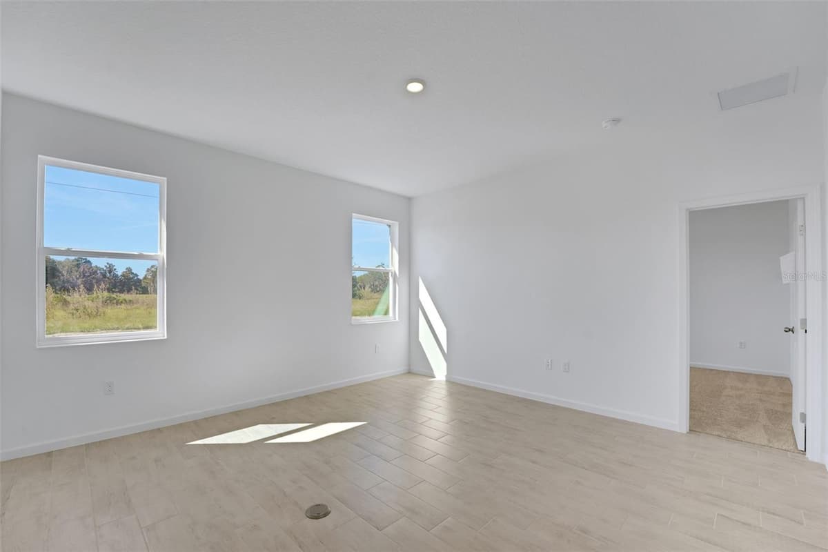 1040 LUKE AVENUE — photo 19 of 31