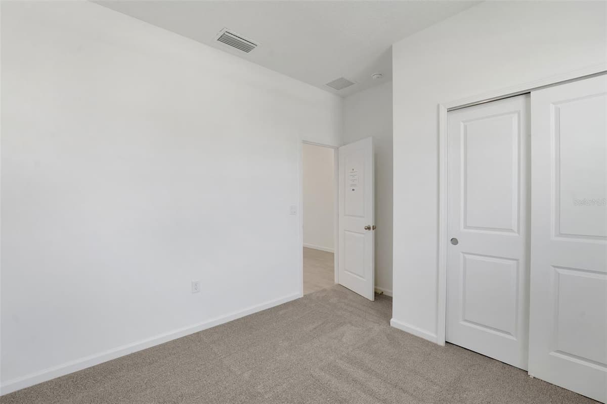 1040 LUKE AVENUE — photo 14 of 31