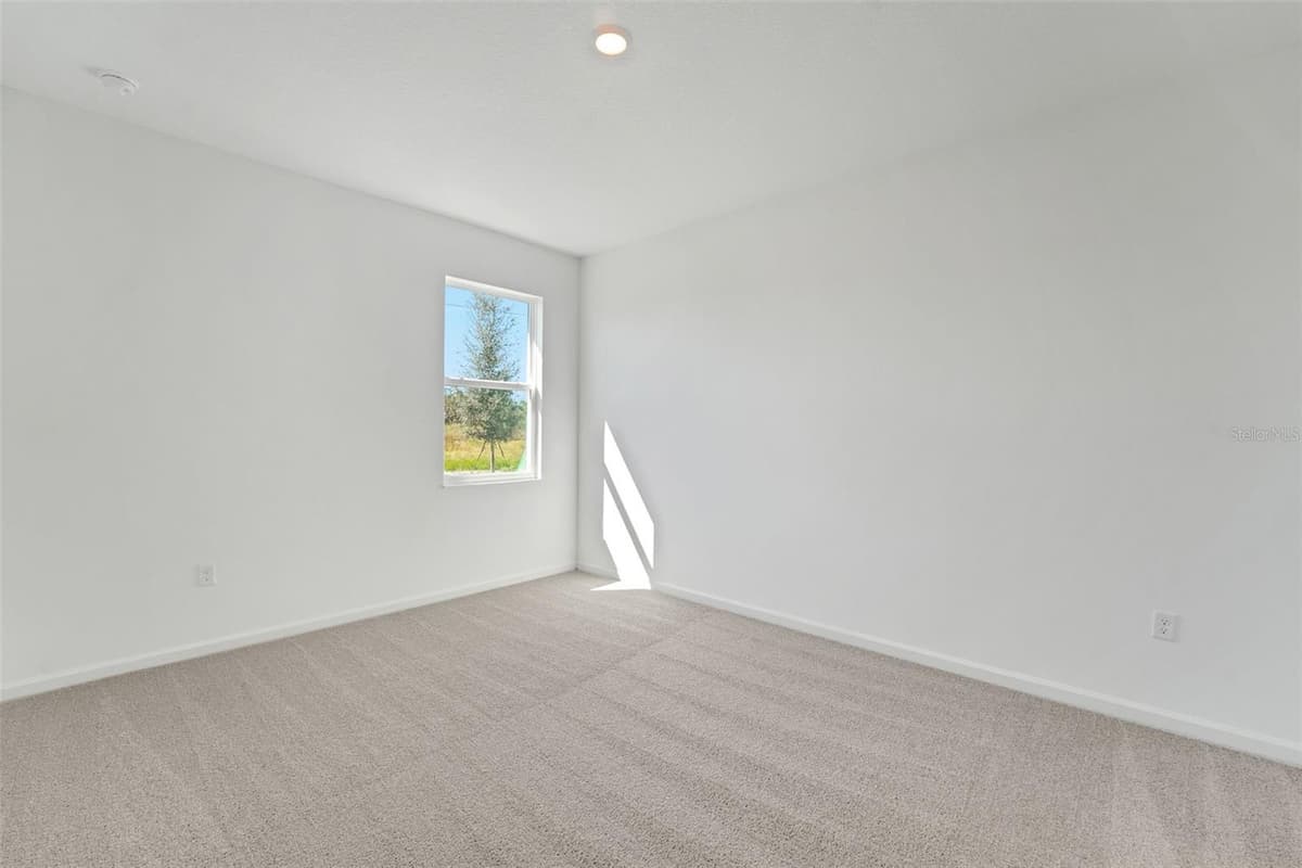 1040 LUKE AVENUE — photo 21 of 31