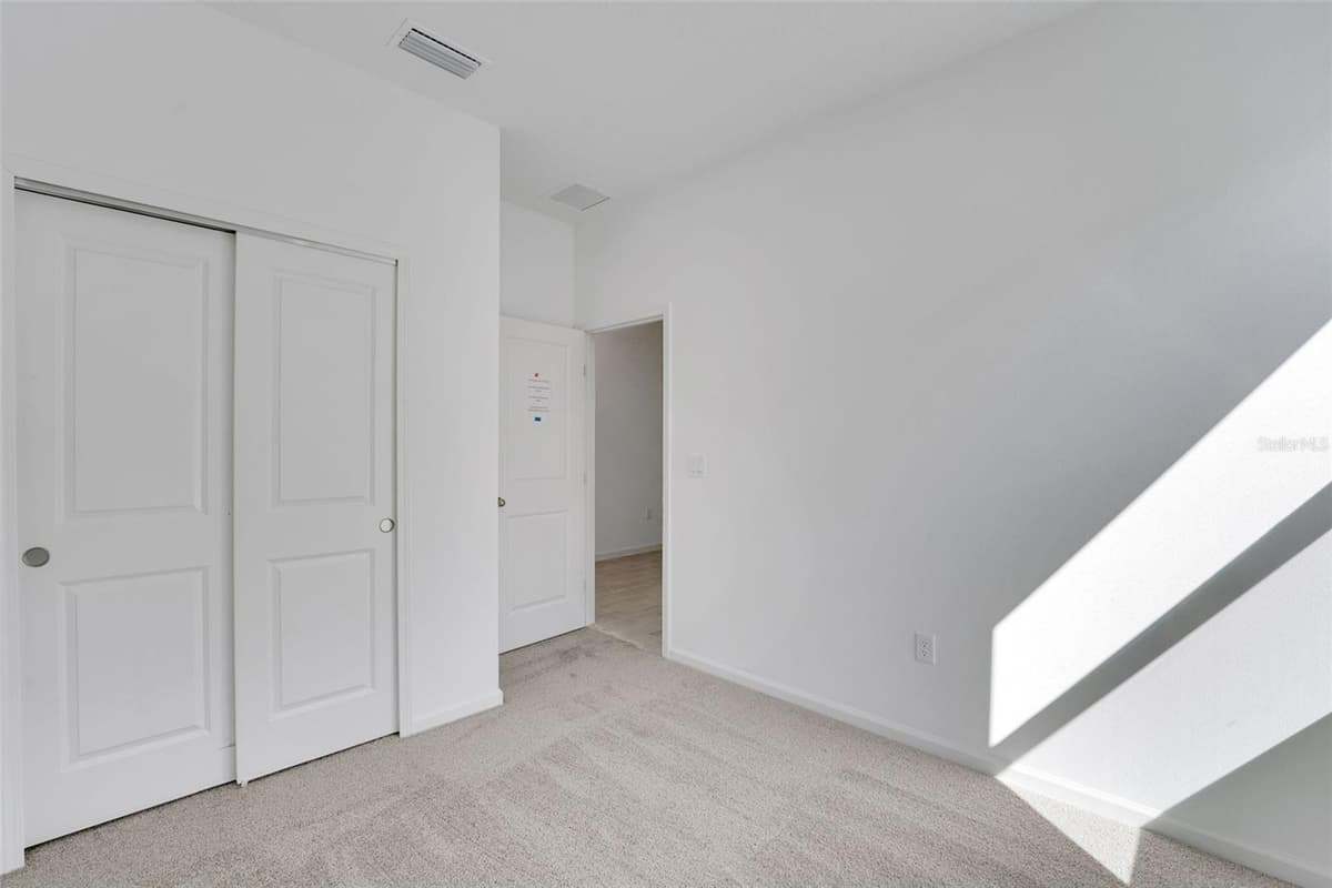 1040 LUKE AVENUE — photo 16 of 31
