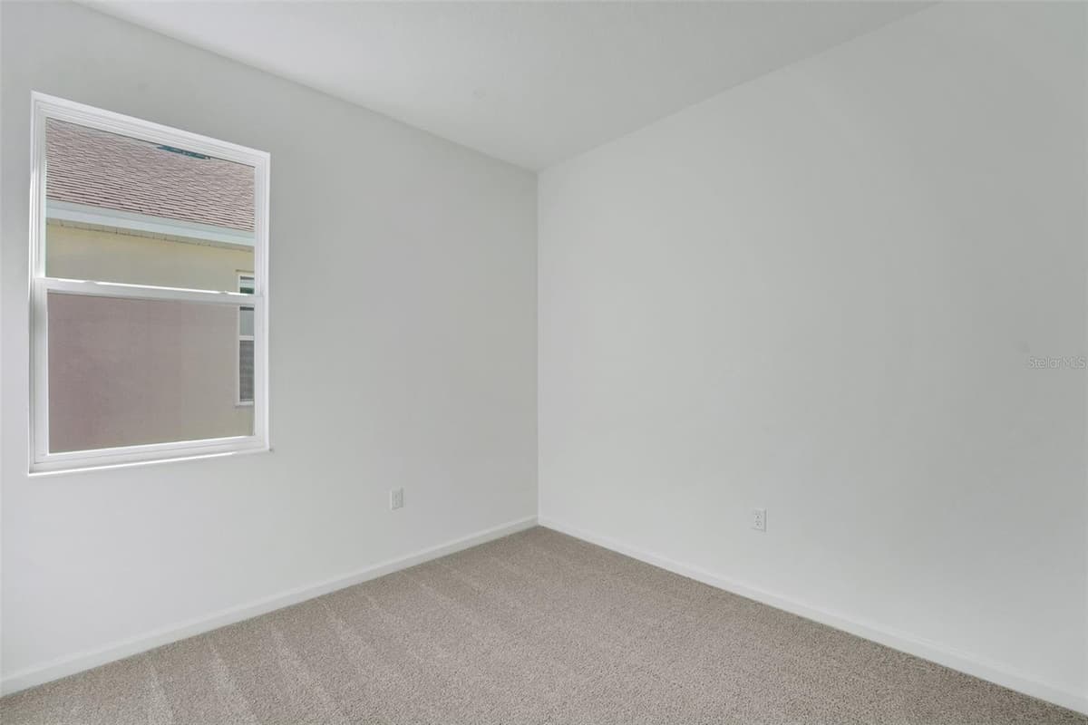 1040 LUKE AVENUE — photo 15 of 31