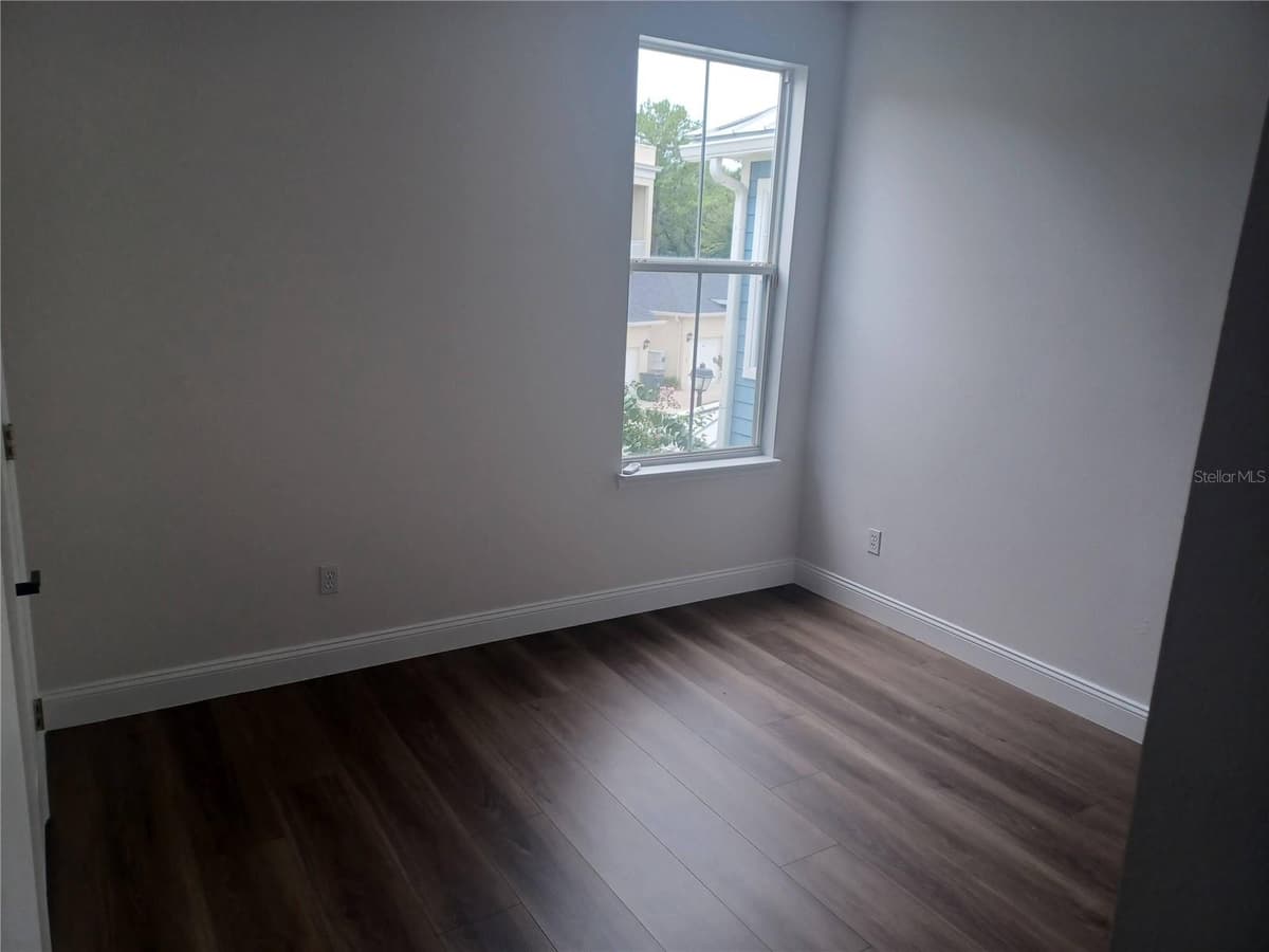 1010 PERIWINKLE COURT — photo 14 of 40