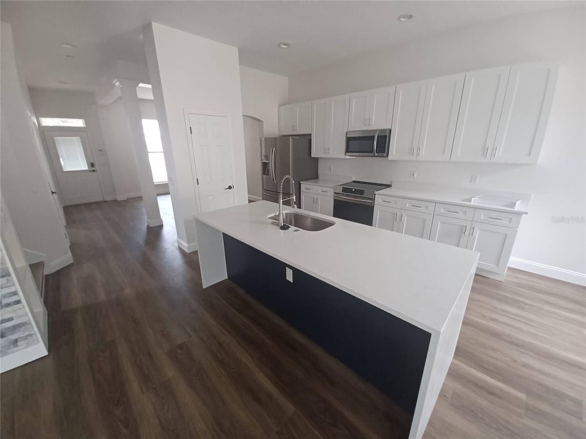 1010 PERIWINKLE COURT — photo 21 of 40