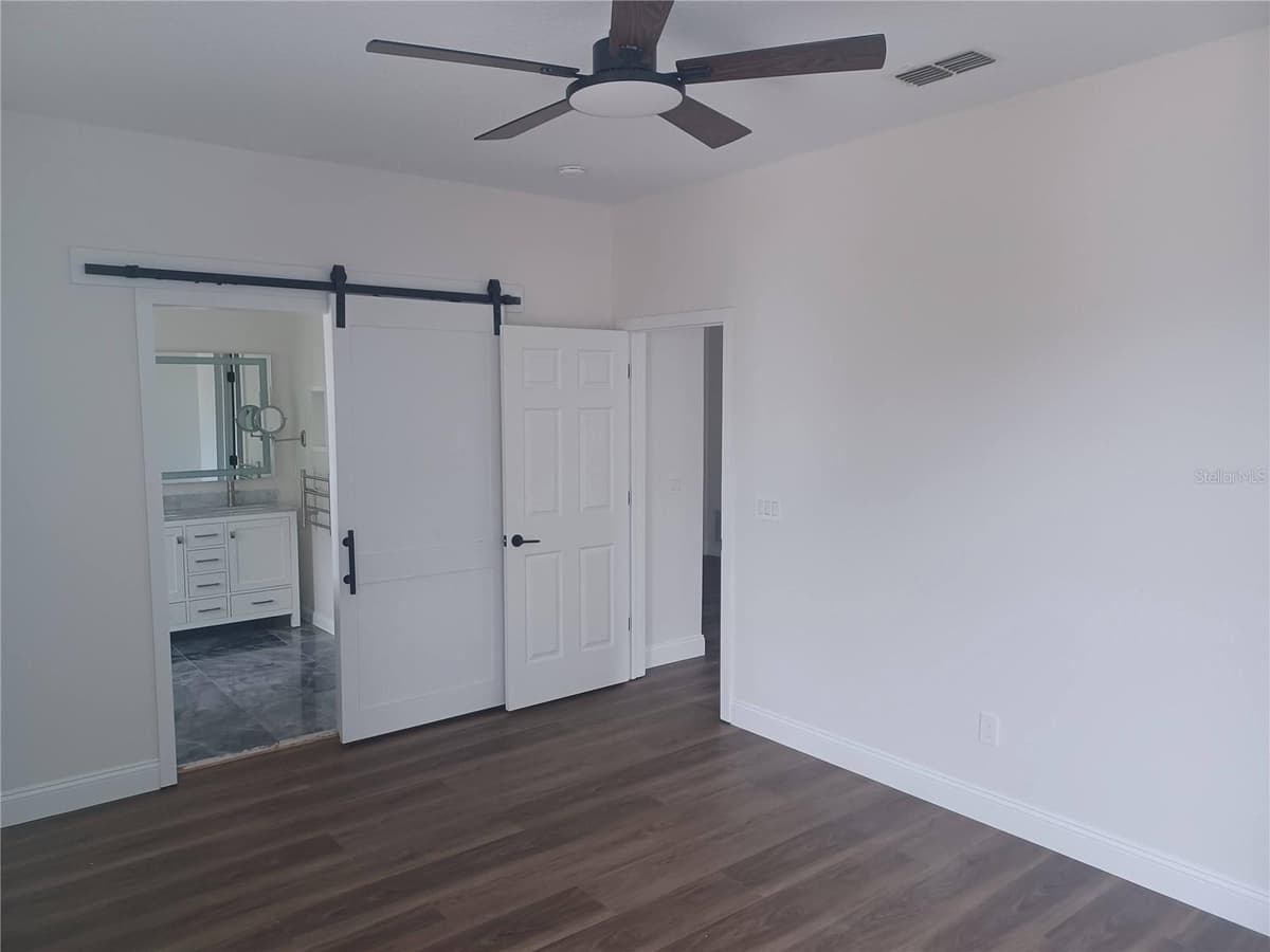 1010 PERIWINKLE COURT — photo 11 of 40