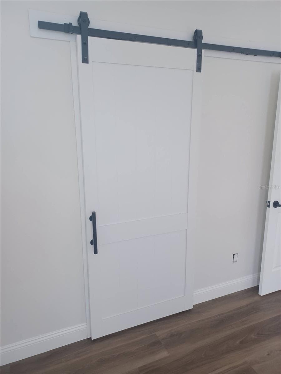 1010 PERIWINKLE COURT — photo 12 of 40
