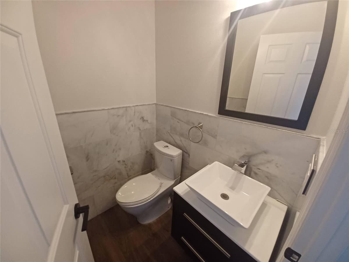 1010 PERIWINKLE COURT — photo 26 of 40