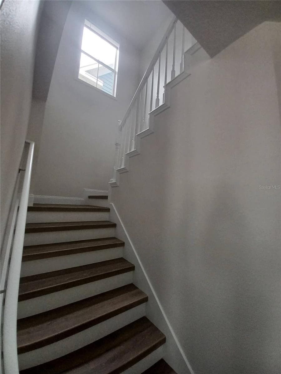 1010 PERIWINKLE COURT — photo 17 of 40