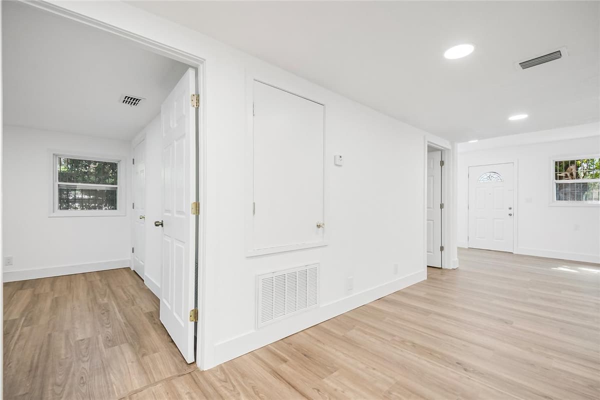 842 DENNIS AVENUE — photo 60 of 77