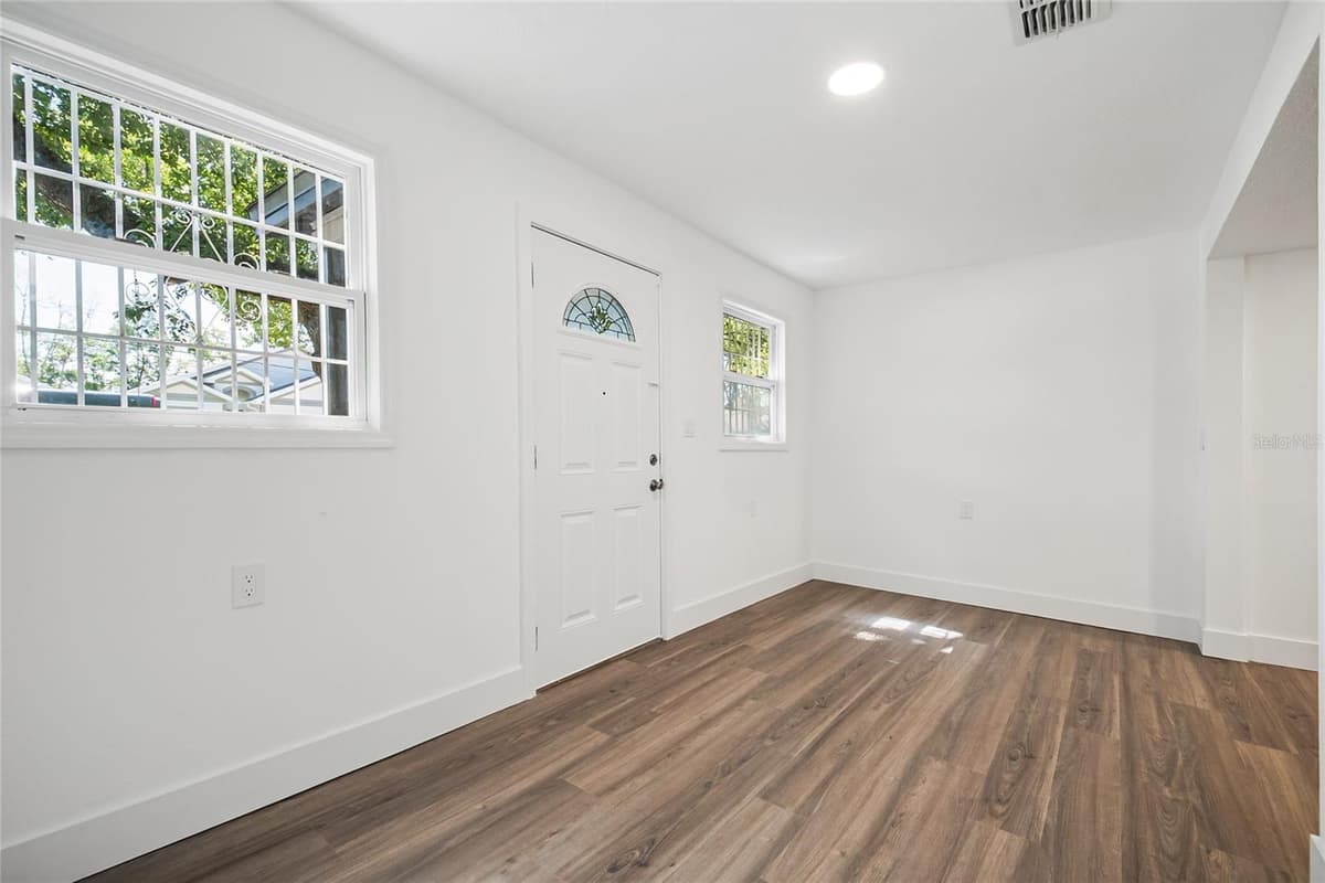 842 DENNIS AVENUE — photo 50 of 77