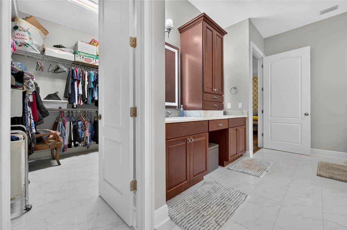 1515 RAMBLING OAKS LANE — photo 20 of 62
