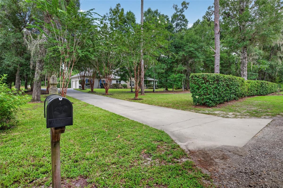 1515 RAMBLING OAKS LANE — photo 40 of 62