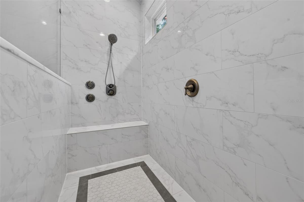 1515 RAMBLING OAKS LANE — photo 18 of 62