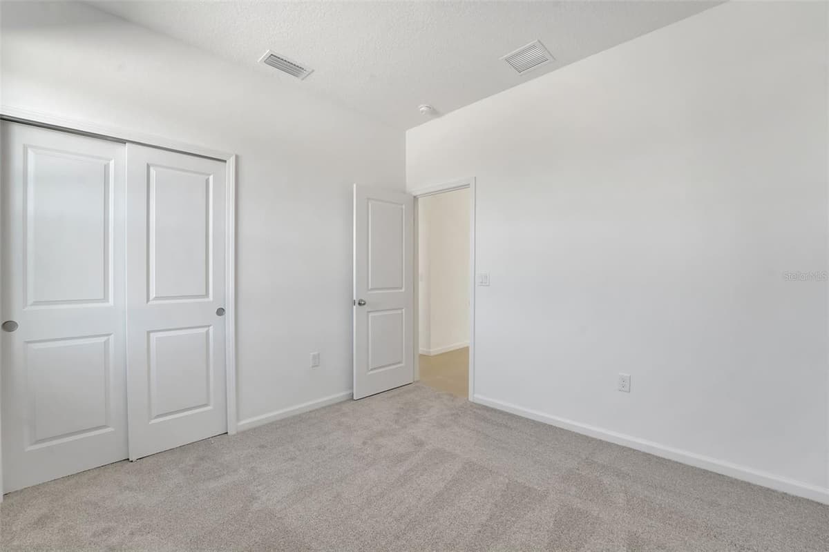 1052 LUKE AVENUE — photo 26 of 33