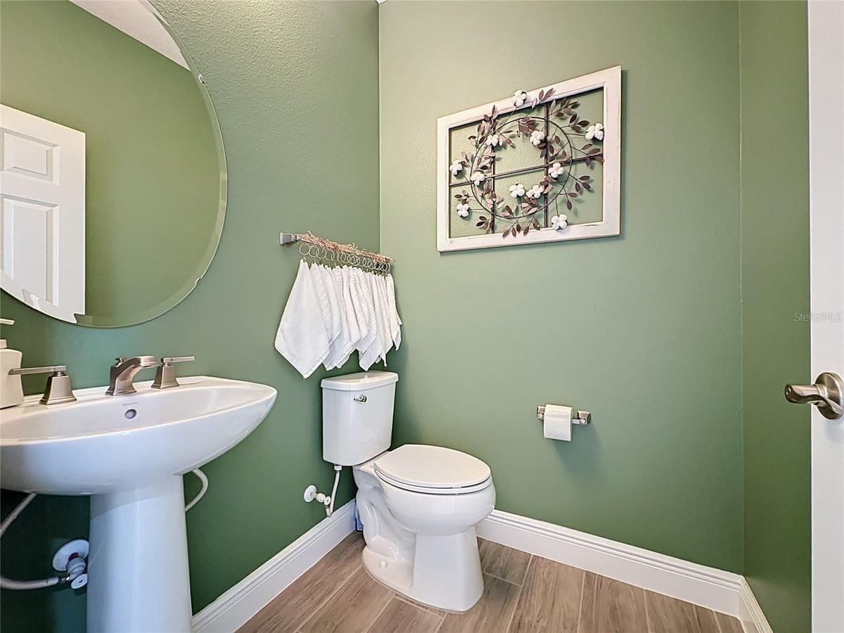 174 SILVER MAPLE ROAD — photo 38 of 74