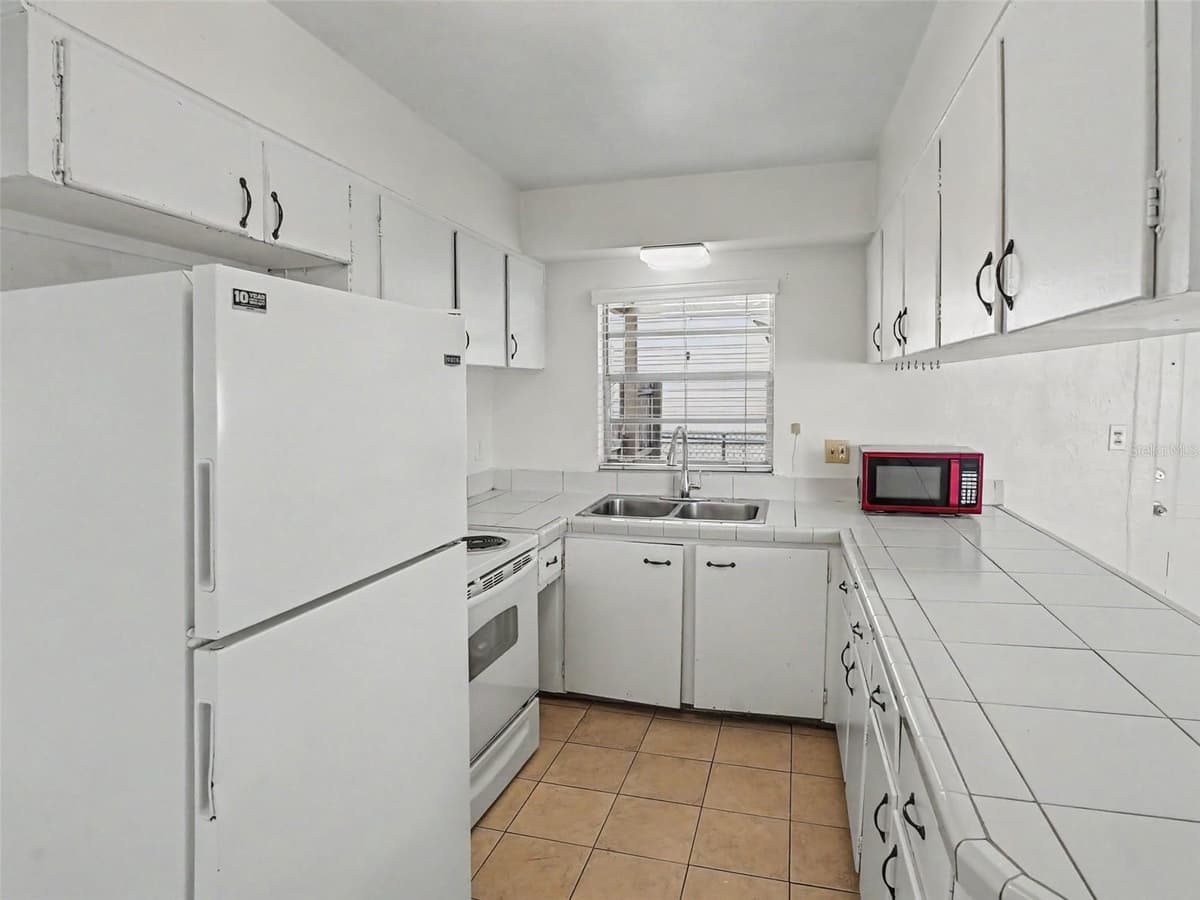 1624 HAVEN DRIVE — photo 4 of 27