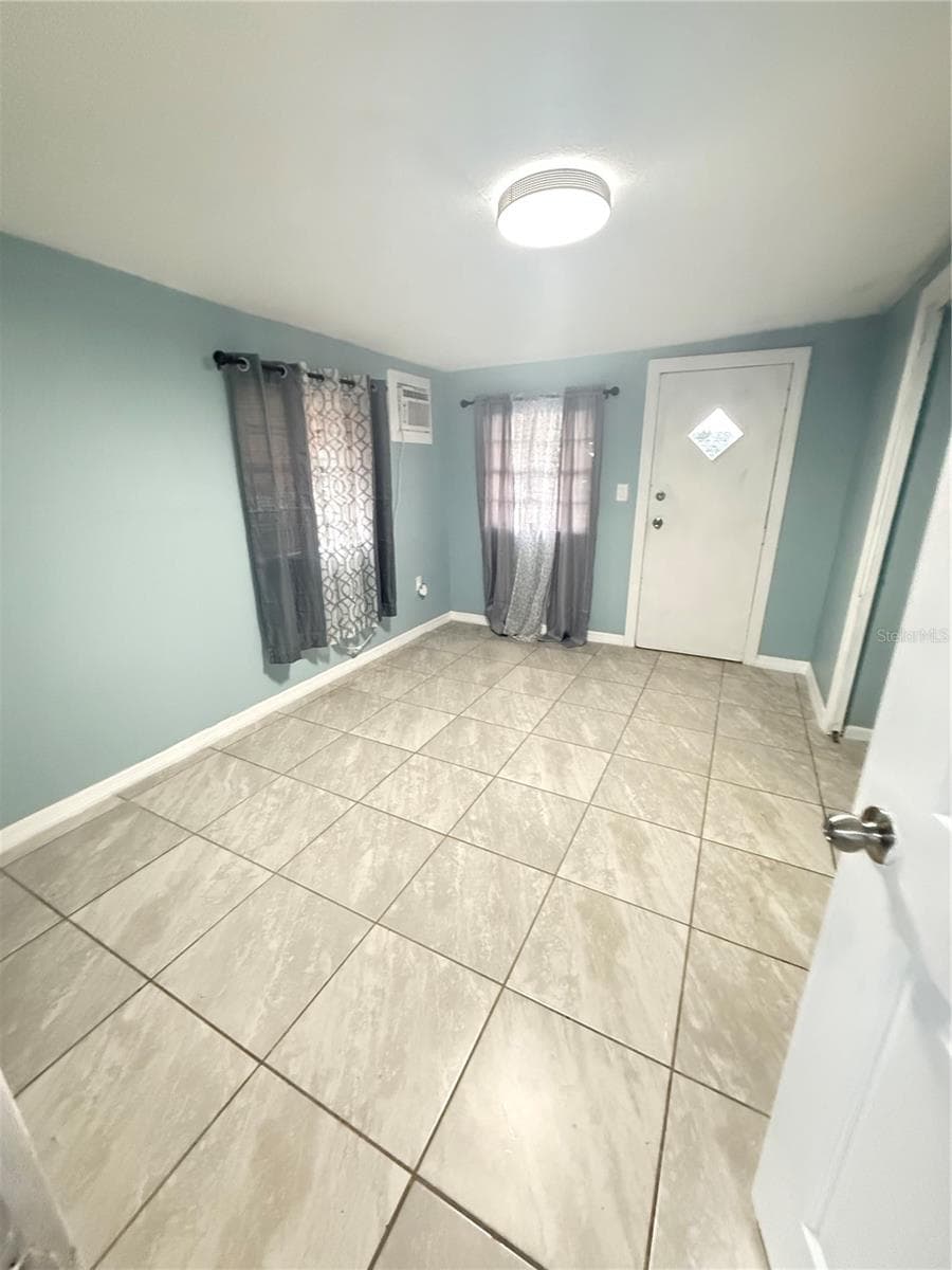 2135 ORANGE DRIVE — photo 7 of 17