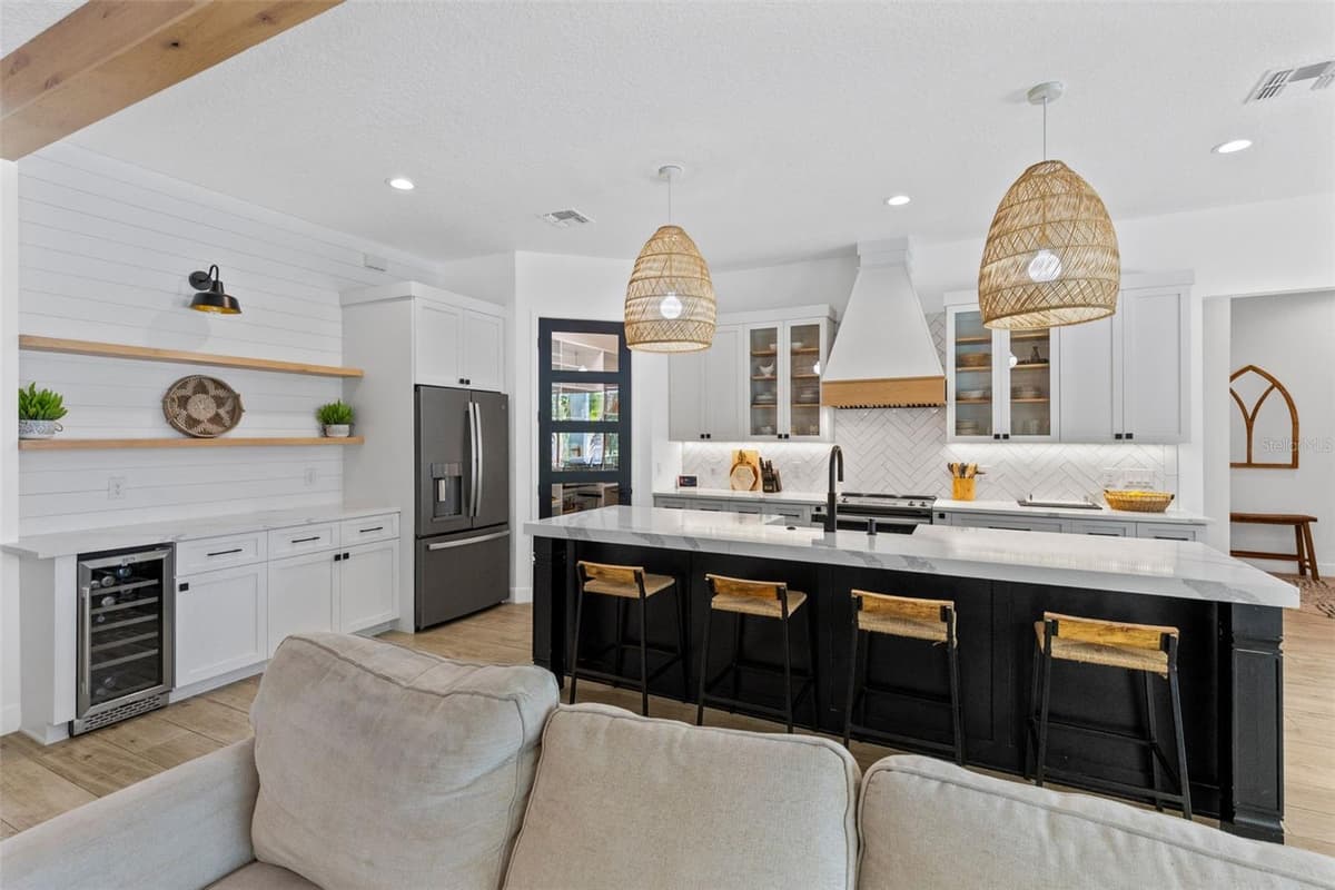 19110 SHELDON STREET — photo 11 of 51