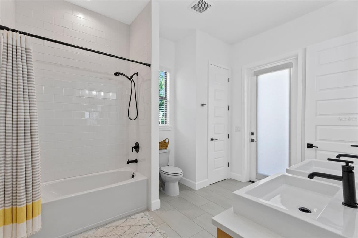 19110 SHELDON STREET — photo 27 of 51