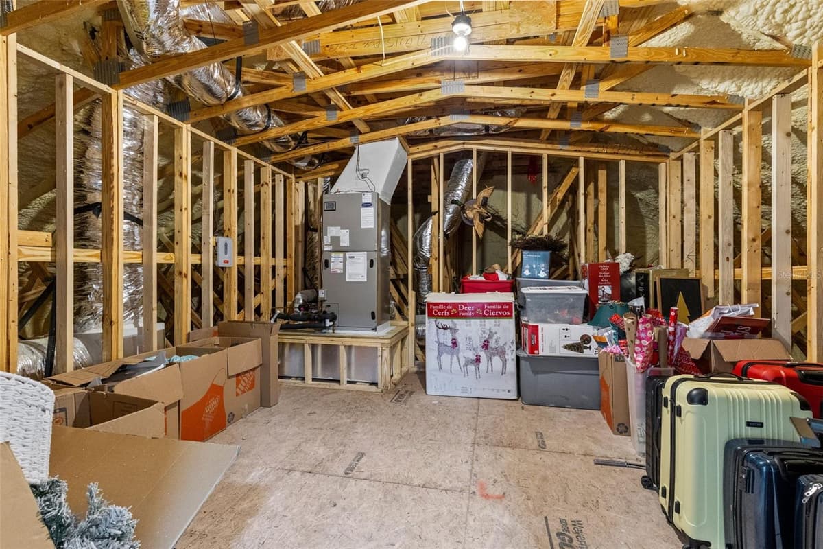 19110 SHELDON STREET — photo 34 of 51