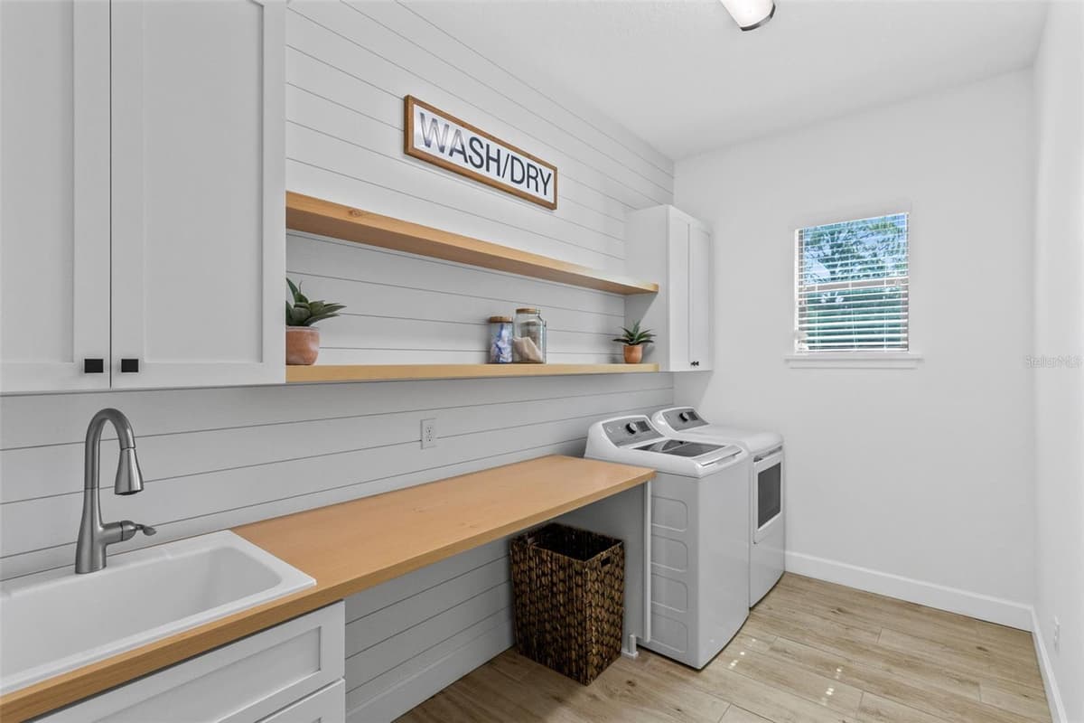 19110 SHELDON STREET — photo 24 of 51