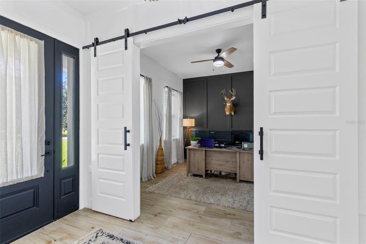 19110 SHELDON STREET — photo 16 of 51