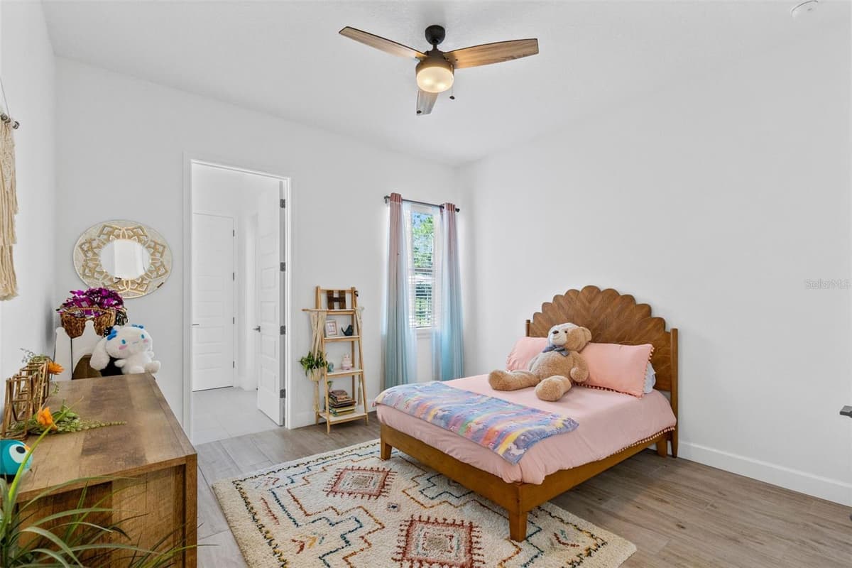 19110 SHELDON STREET — photo 28 of 51