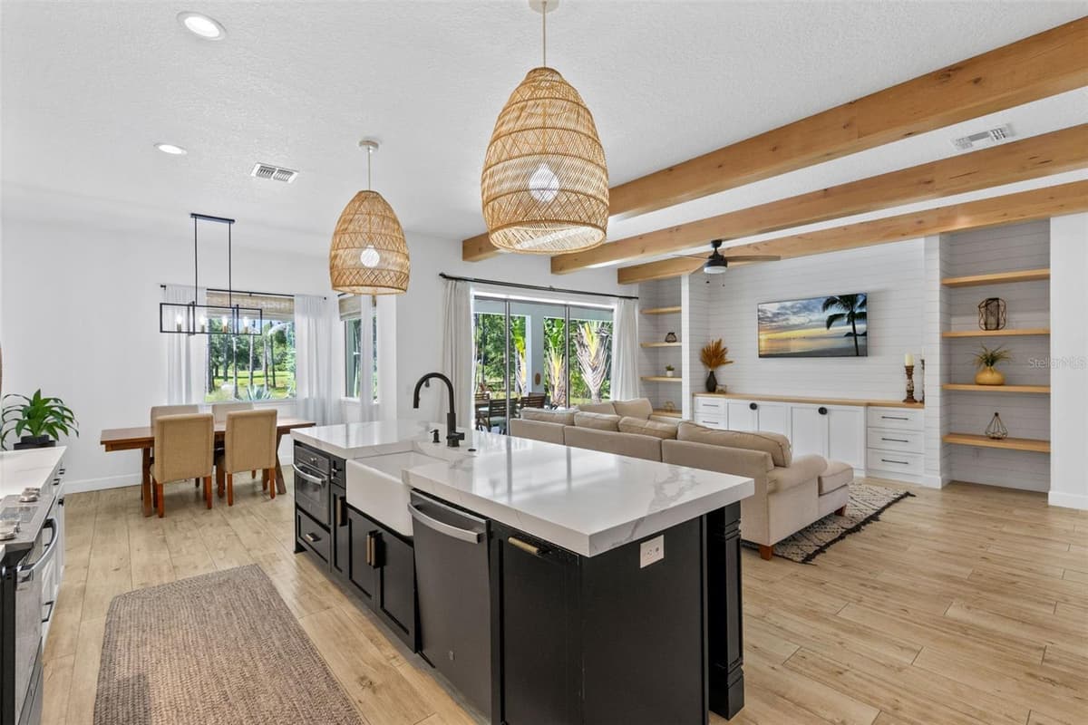 19110 SHELDON STREET — photo 8 of 51