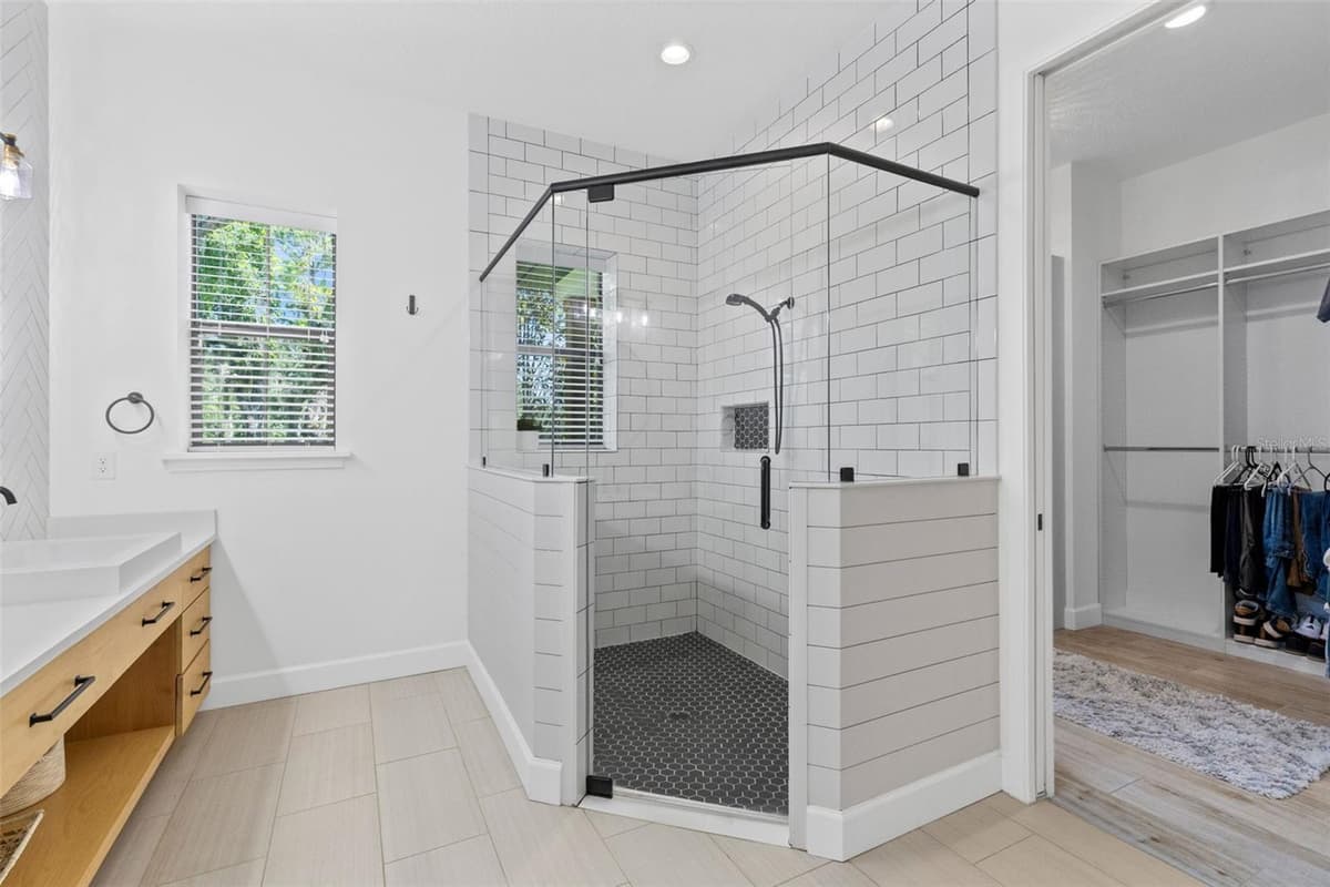 19110 SHELDON STREET — photo 22 of 51