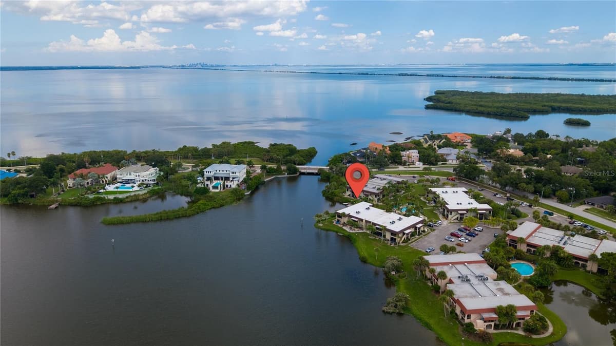 1005 BAYSHORE BOULEVARD — photo 14 of 26