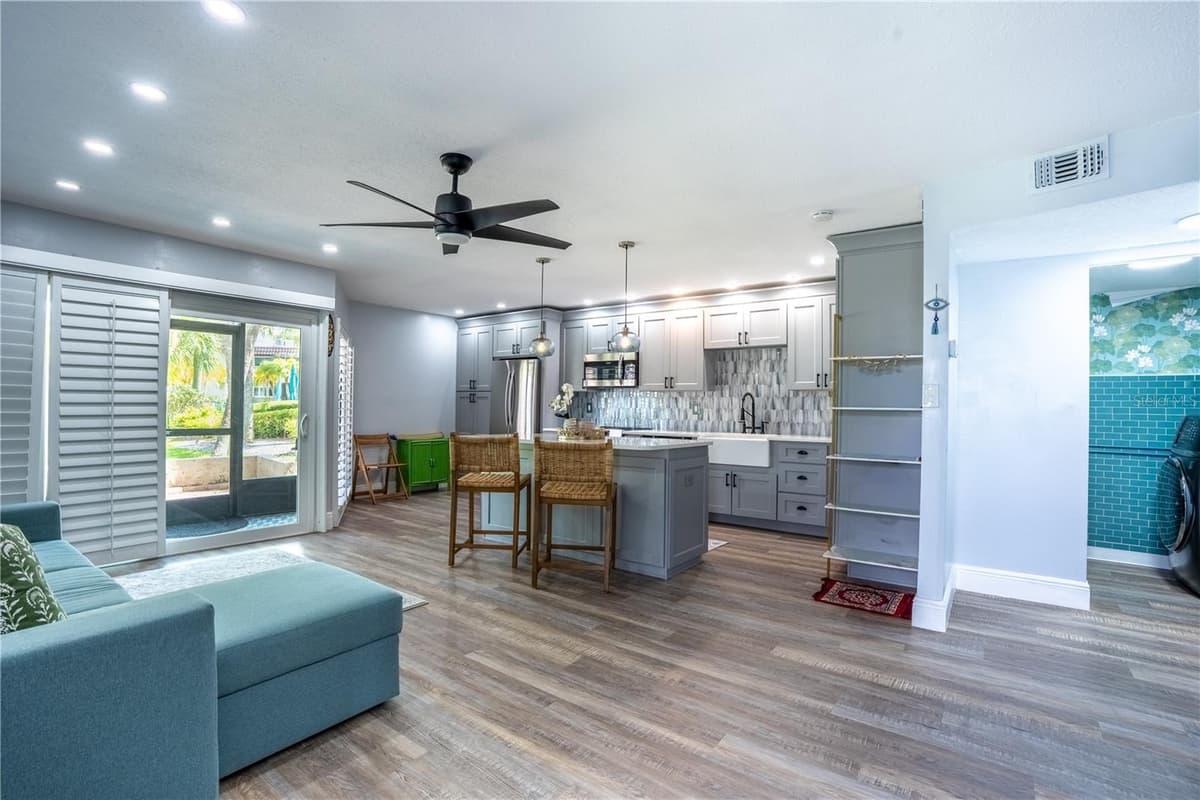 1005 BAYSHORE BOULEVARD — photo 2 of 26
