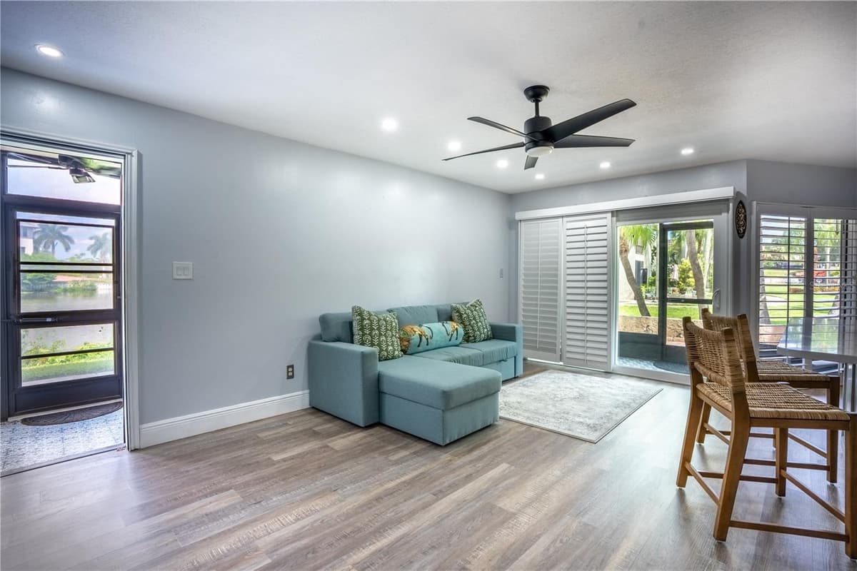 1005 BAYSHORE BOULEVARD — photo 10 of 26