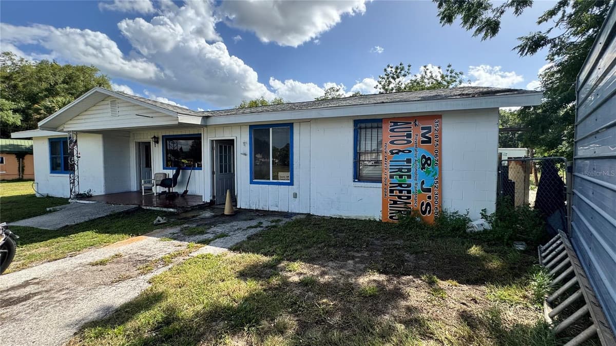 5050 PINE AVENUE — photo 4 of 18