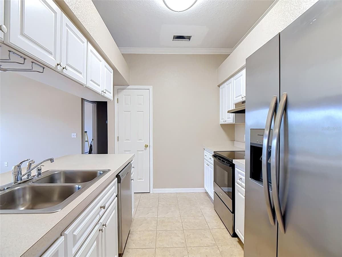 1105 EAGLE POND DRIVE — photo 14 of 40