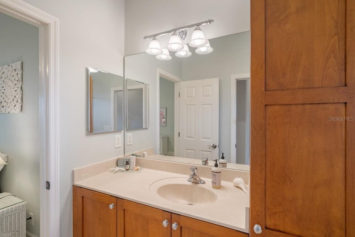 5918 BAHAMA SHORES DRIVE — photo 21 of 47