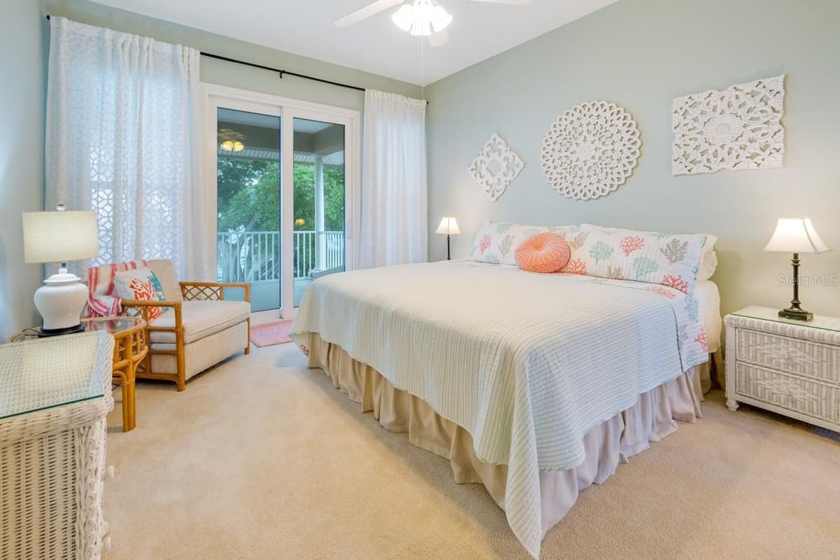 5918 BAHAMA SHORES DRIVE — photo 18 of 47