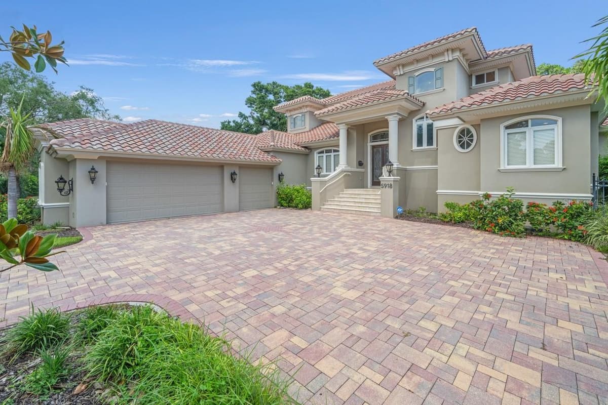 5918 BAHAMA SHORES DRIVE — photo 39 of 47