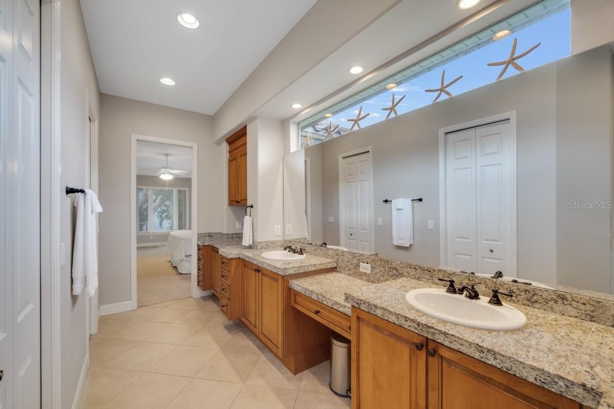 5918 BAHAMA SHORES DRIVE — photo 16 of 47