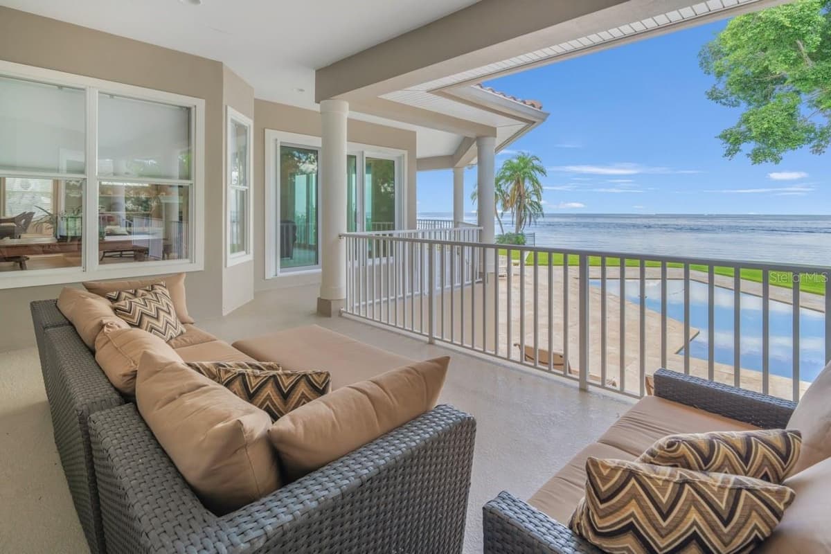 5918 BAHAMA SHORES DRIVE — photo 35 of 47