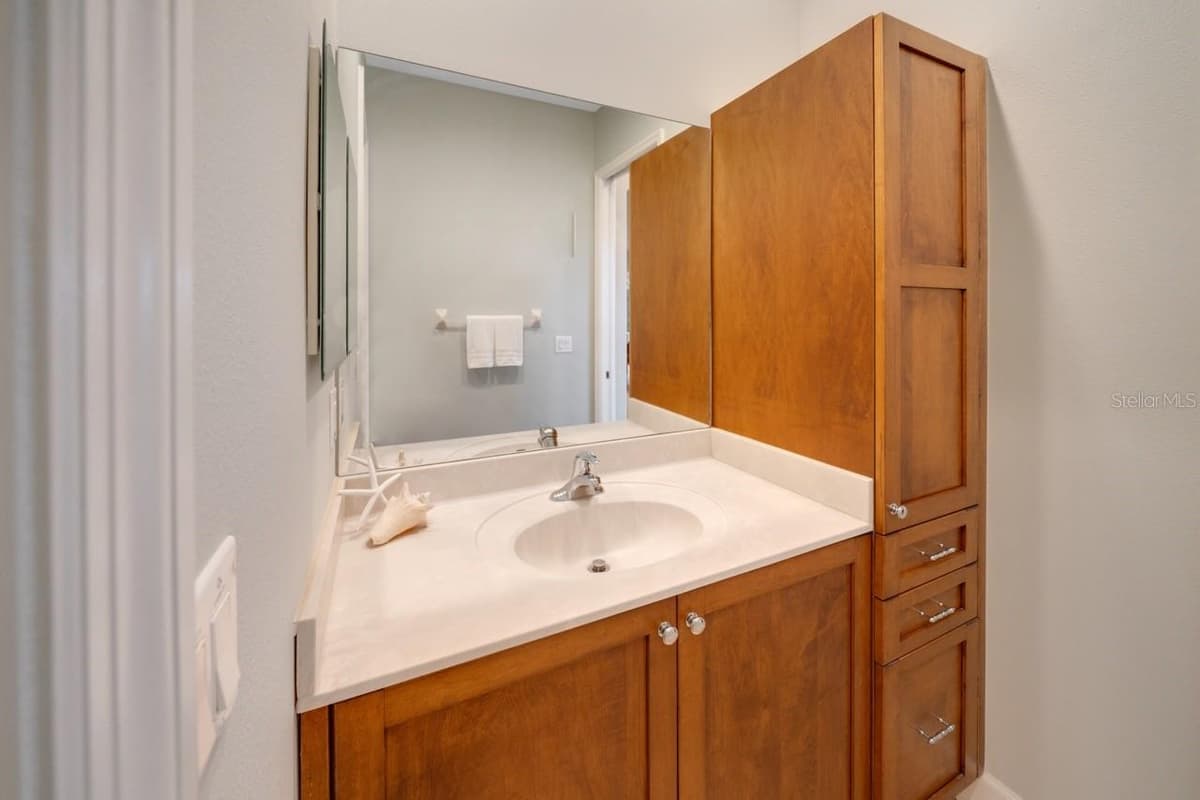 5918 BAHAMA SHORES DRIVE — photo 29 of 47