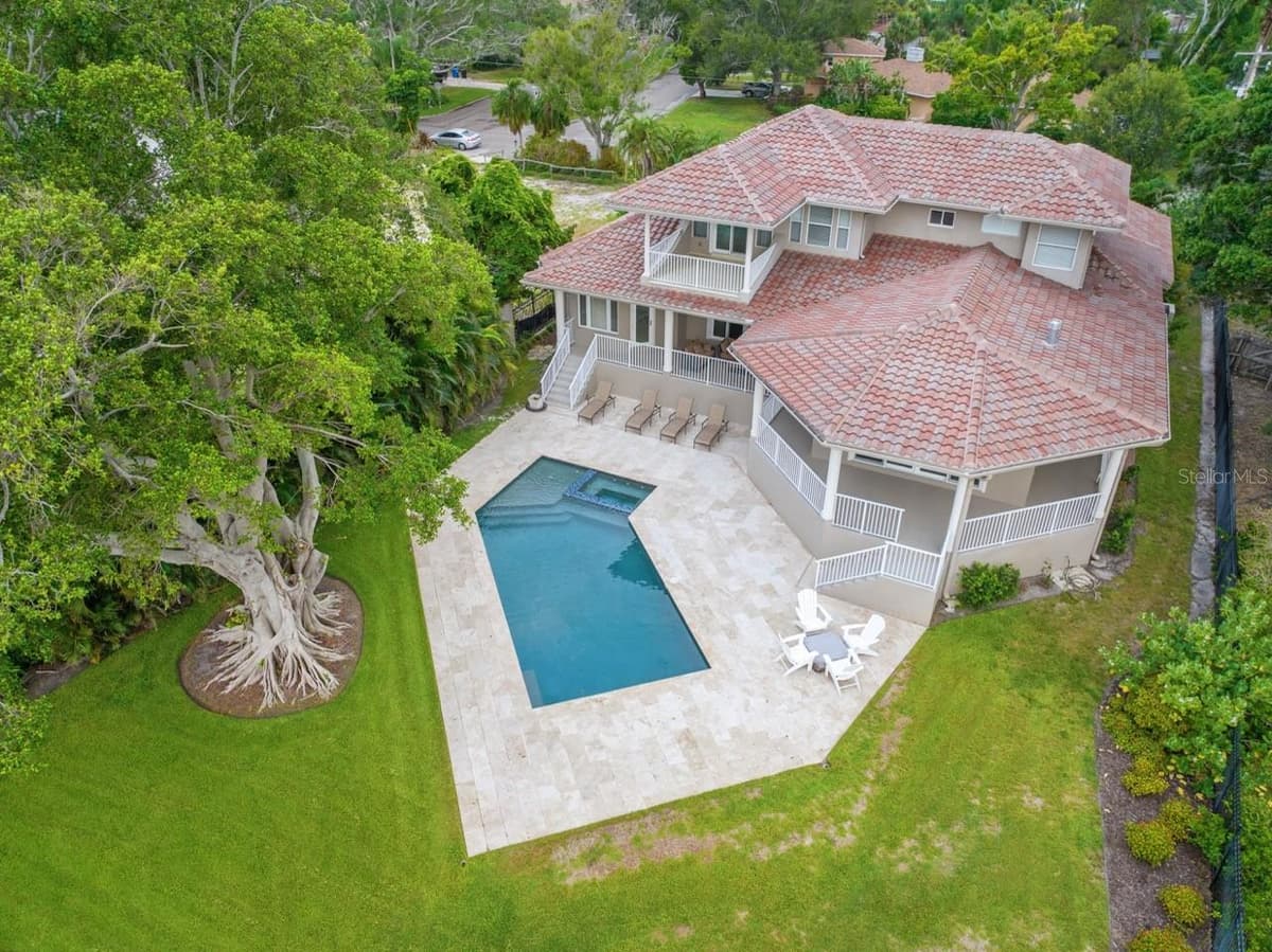 5918 BAHAMA SHORES DRIVE — photo 44 of 47