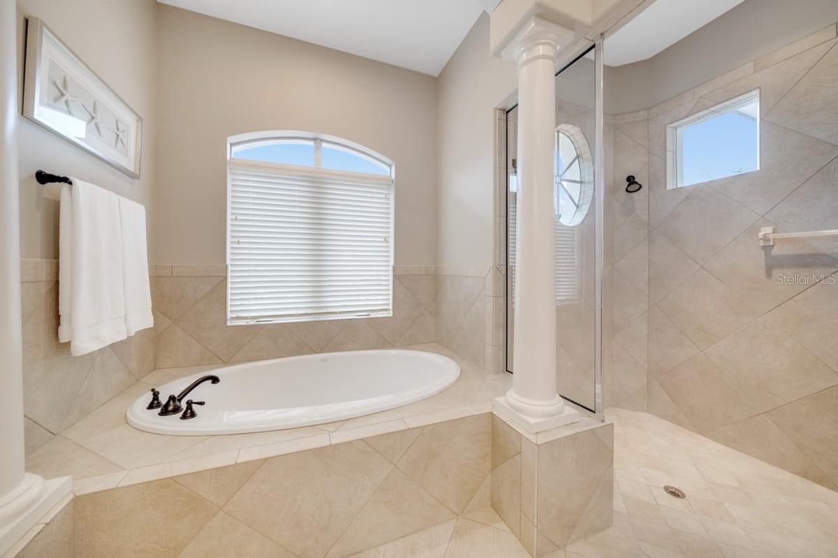 5918 BAHAMA SHORES DRIVE — photo 13 of 47