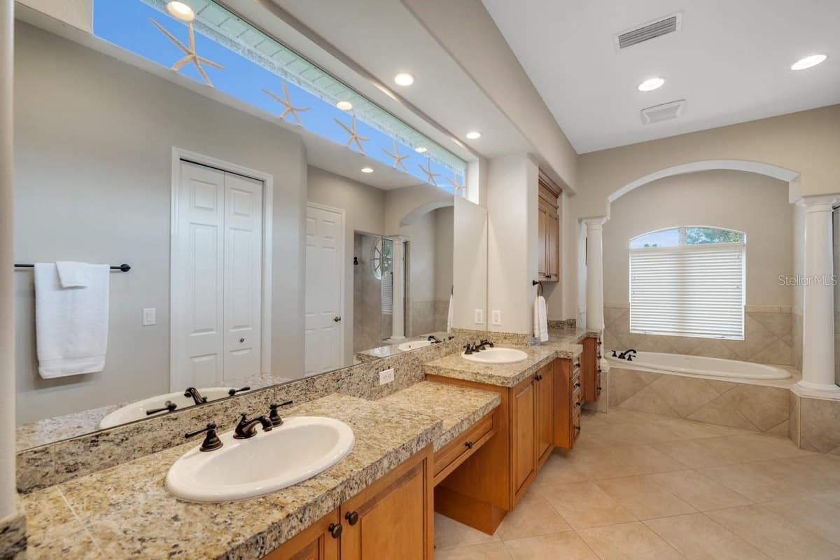 5918 BAHAMA SHORES DRIVE — photo 17 of 47