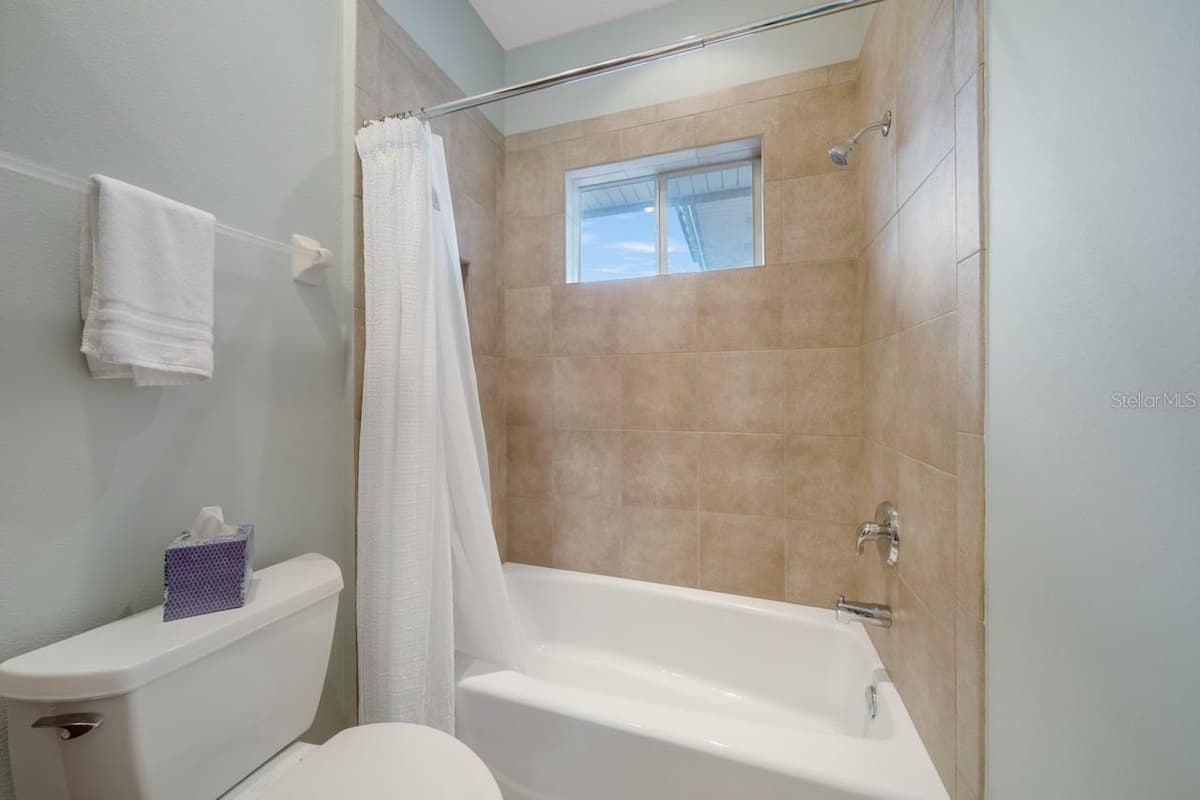 5918 BAHAMA SHORES DRIVE — photo 20 of 47