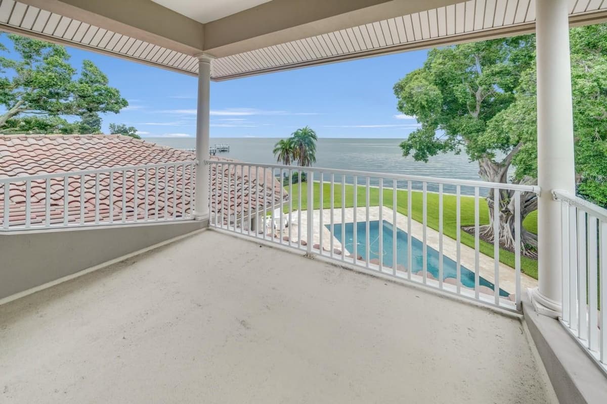 5918 BAHAMA SHORES DRIVE — photo 38 of 47