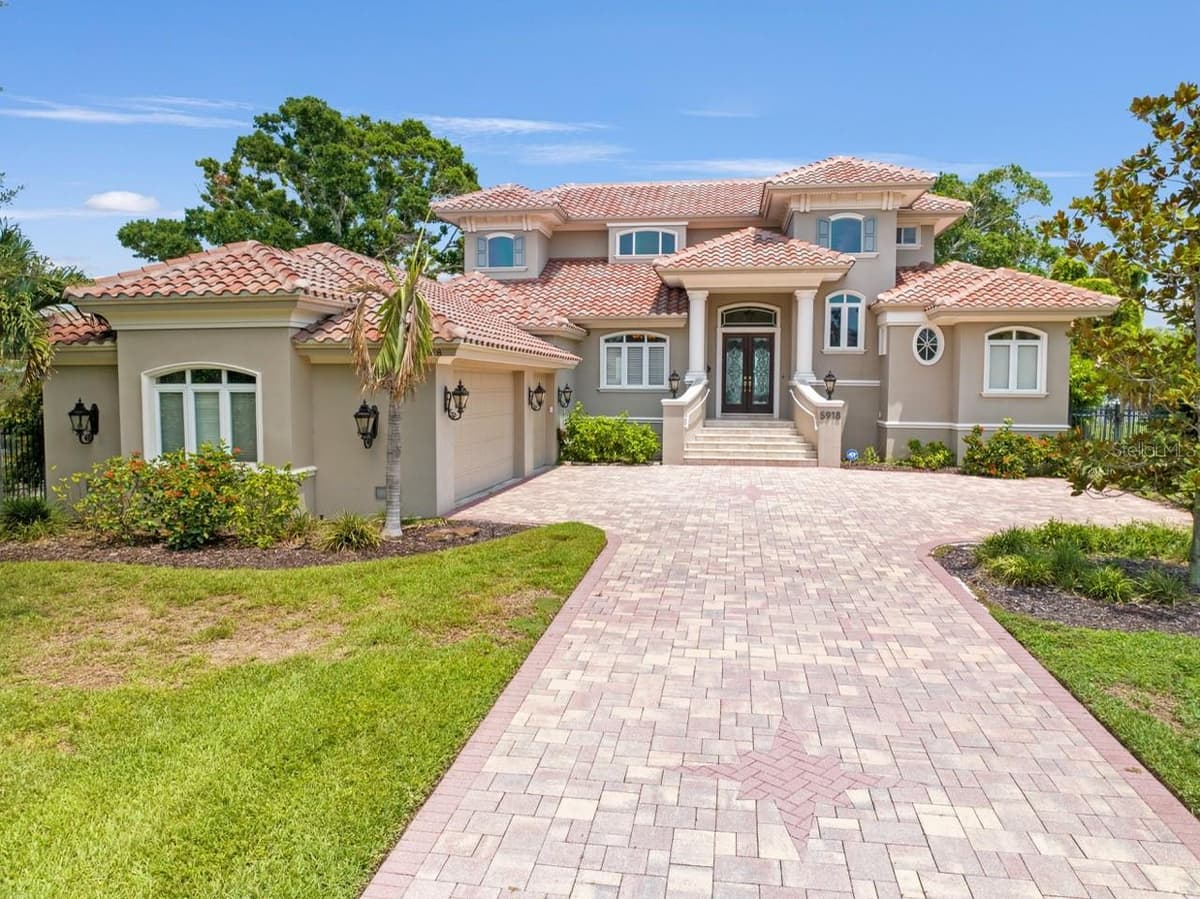 5918 BAHAMA SHORES DRIVE — photo 2 of 47