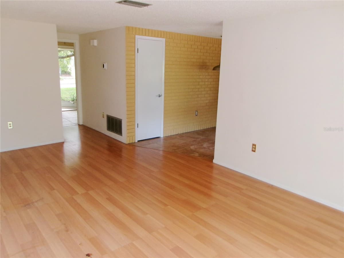 12709 CLOCK TOWER PARKWAY — photo 6 of 13