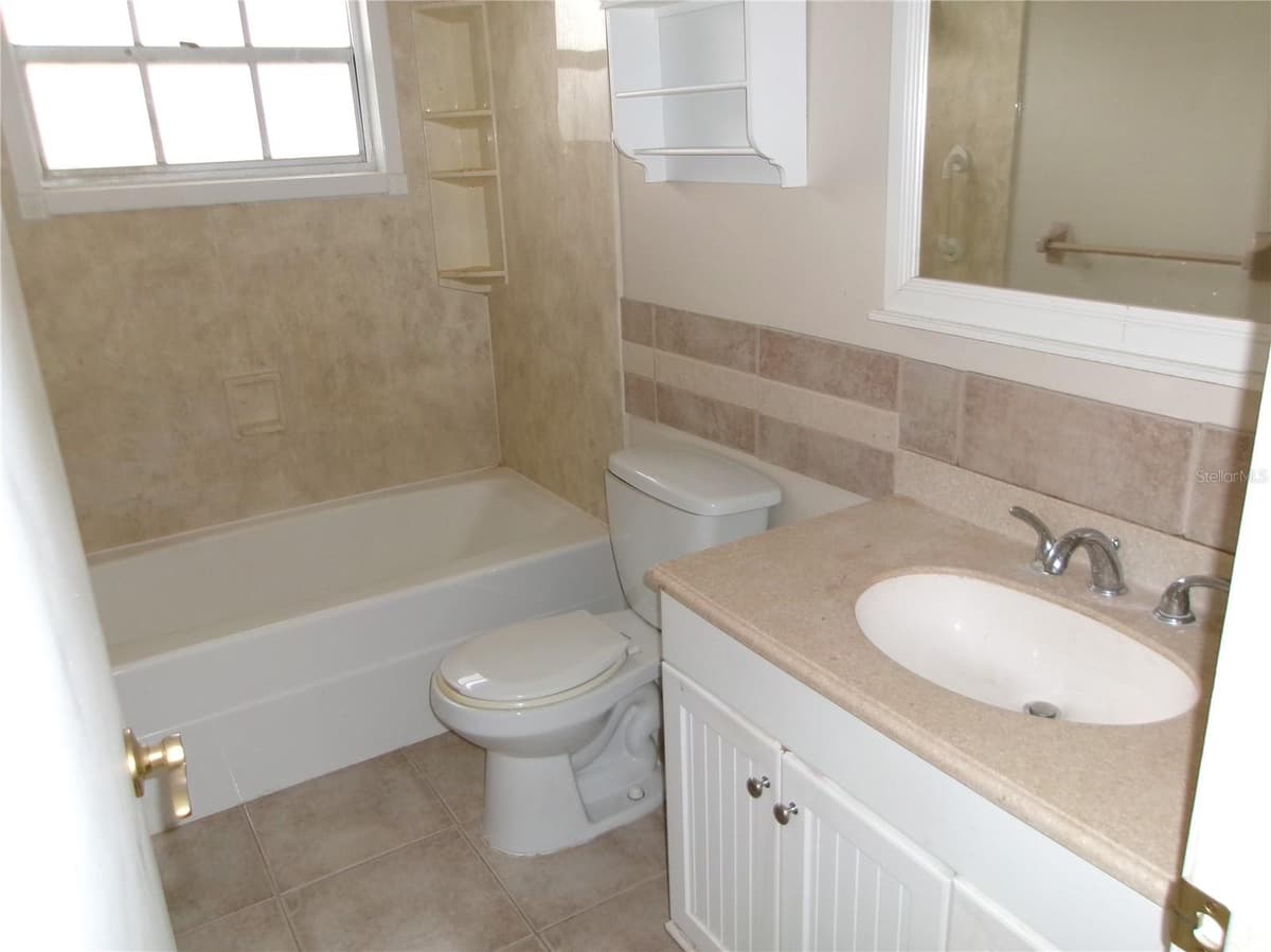 12709 CLOCK TOWER PARKWAY — photo 5 of 13
