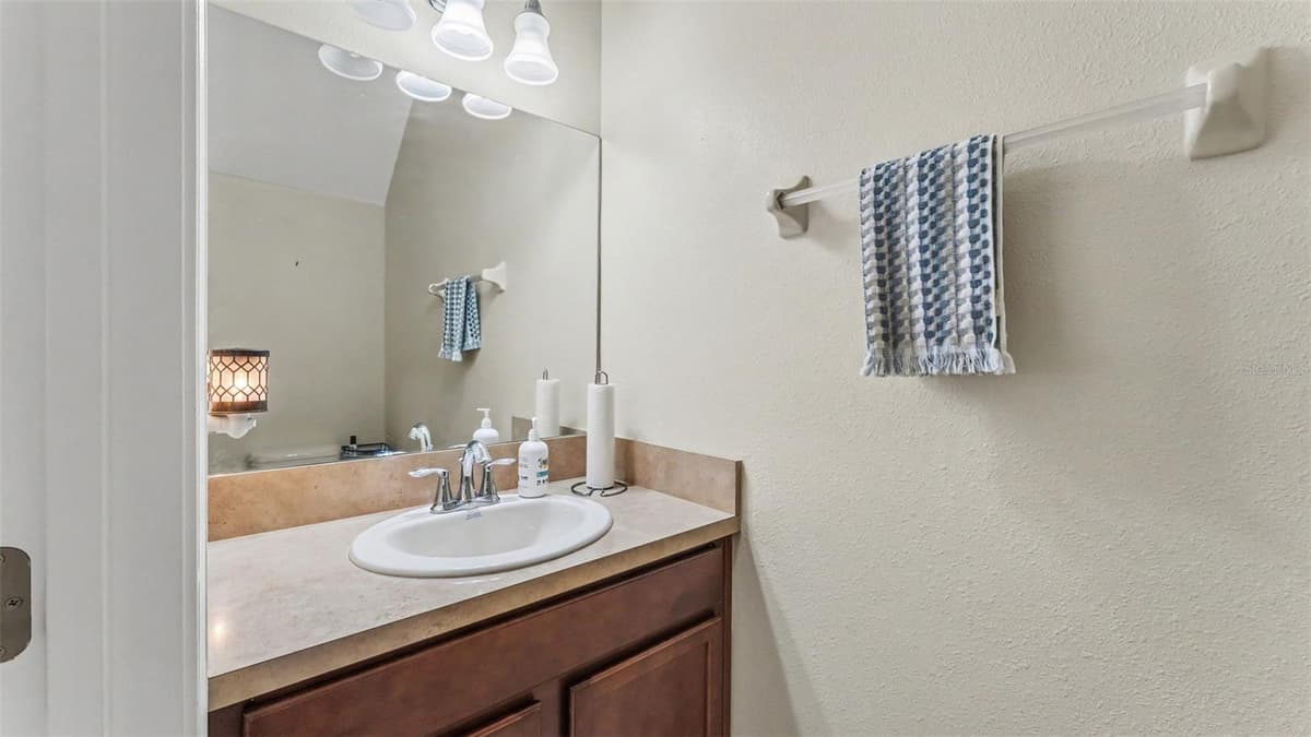 6441 TORRINGTON CIRCLE — photo 16 of 40